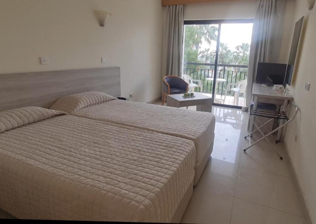 Veronica Hotel Paphos Luaran gambar